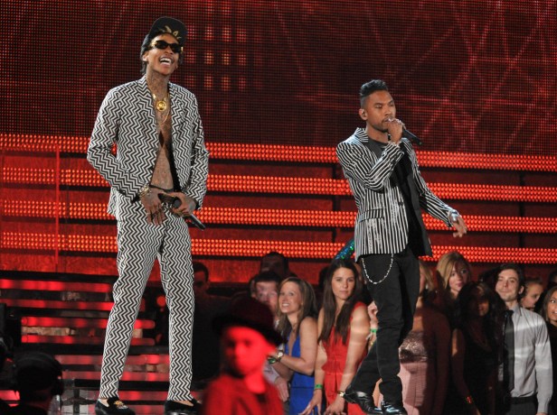 slide_279939_2087995_free